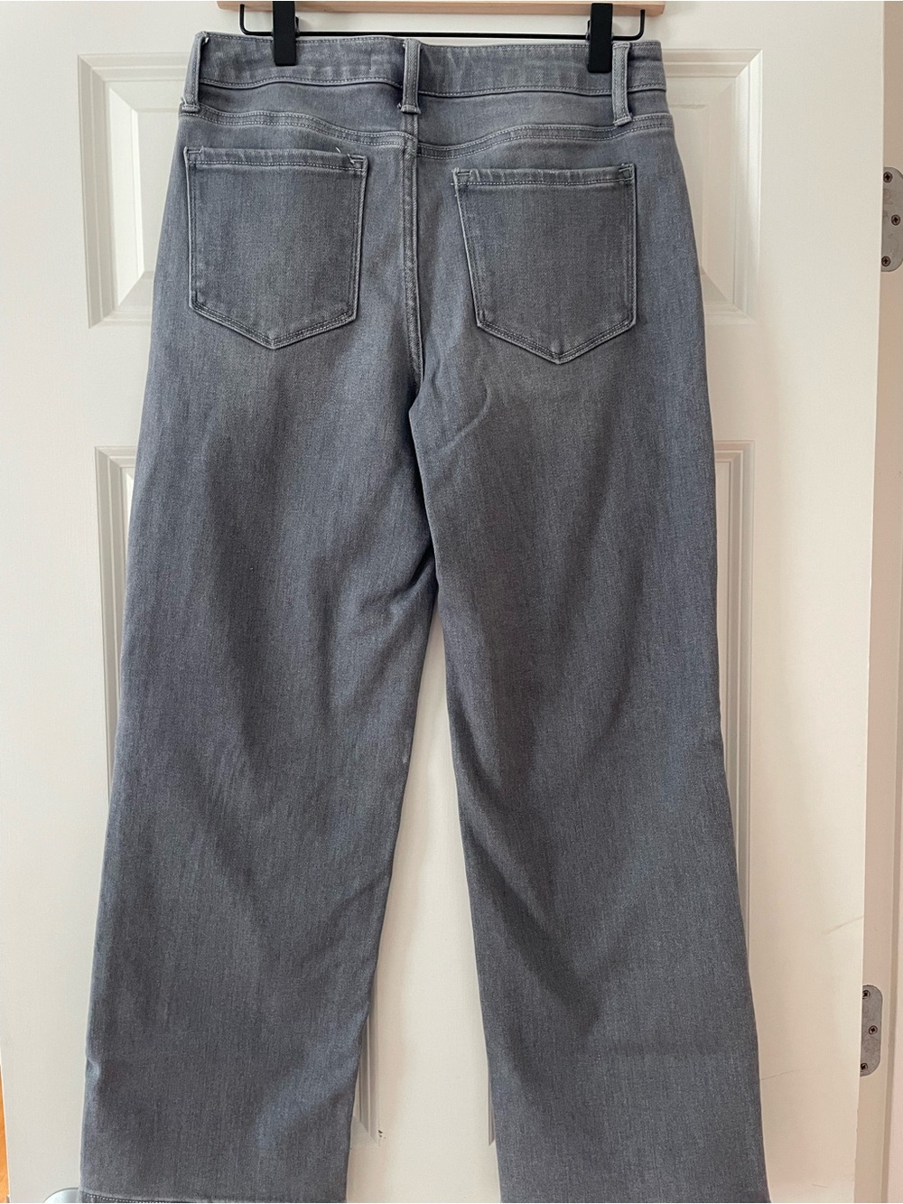 High-Rise Gray Wide-Leg Women's Jeans - Picture 5 of 7